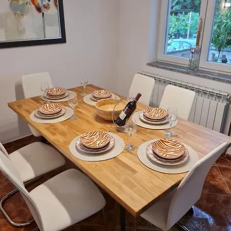 Διαμέρισμα Donna *